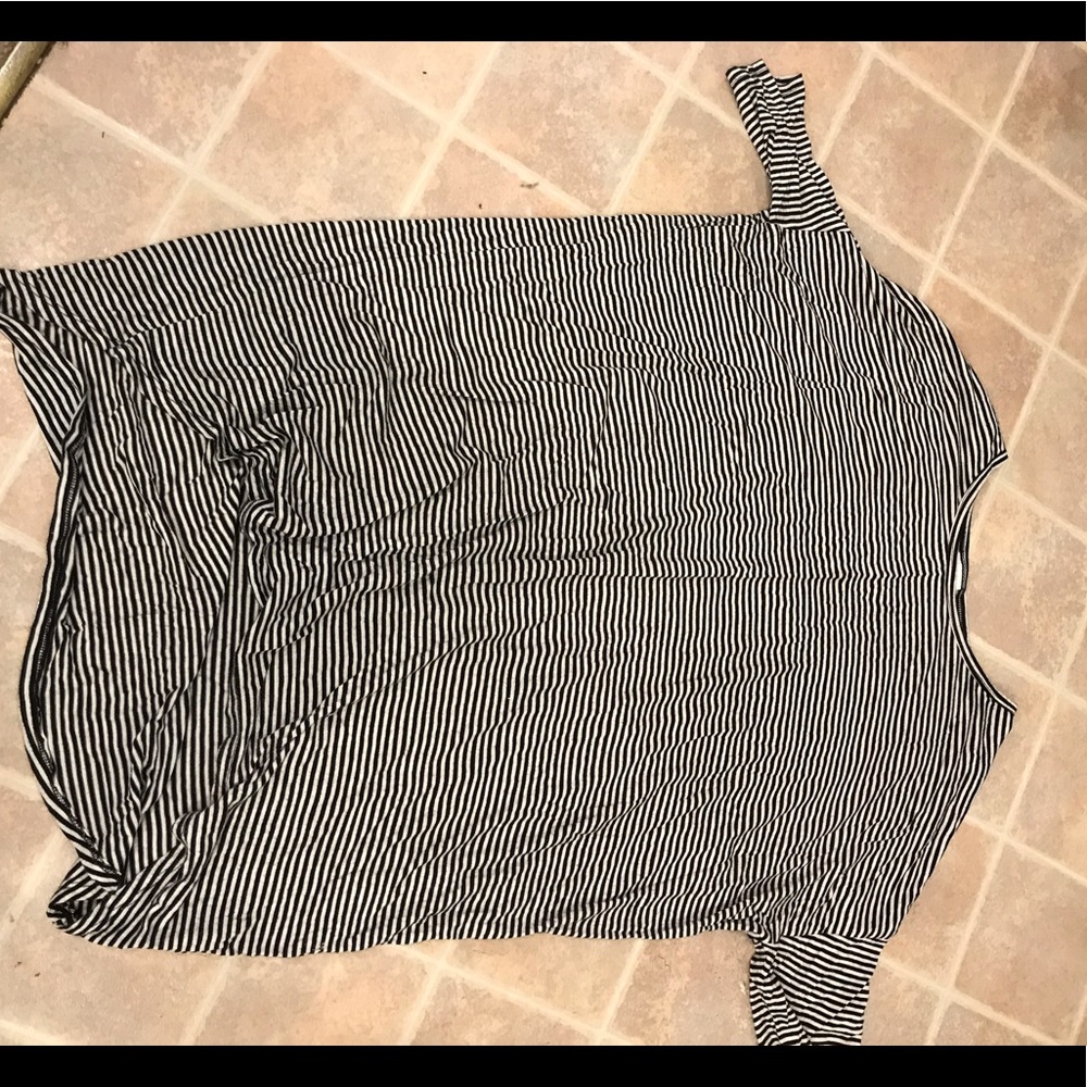 LuLaRoe L Top